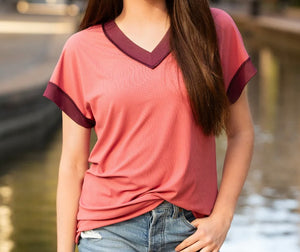 Mauve moves v-neck