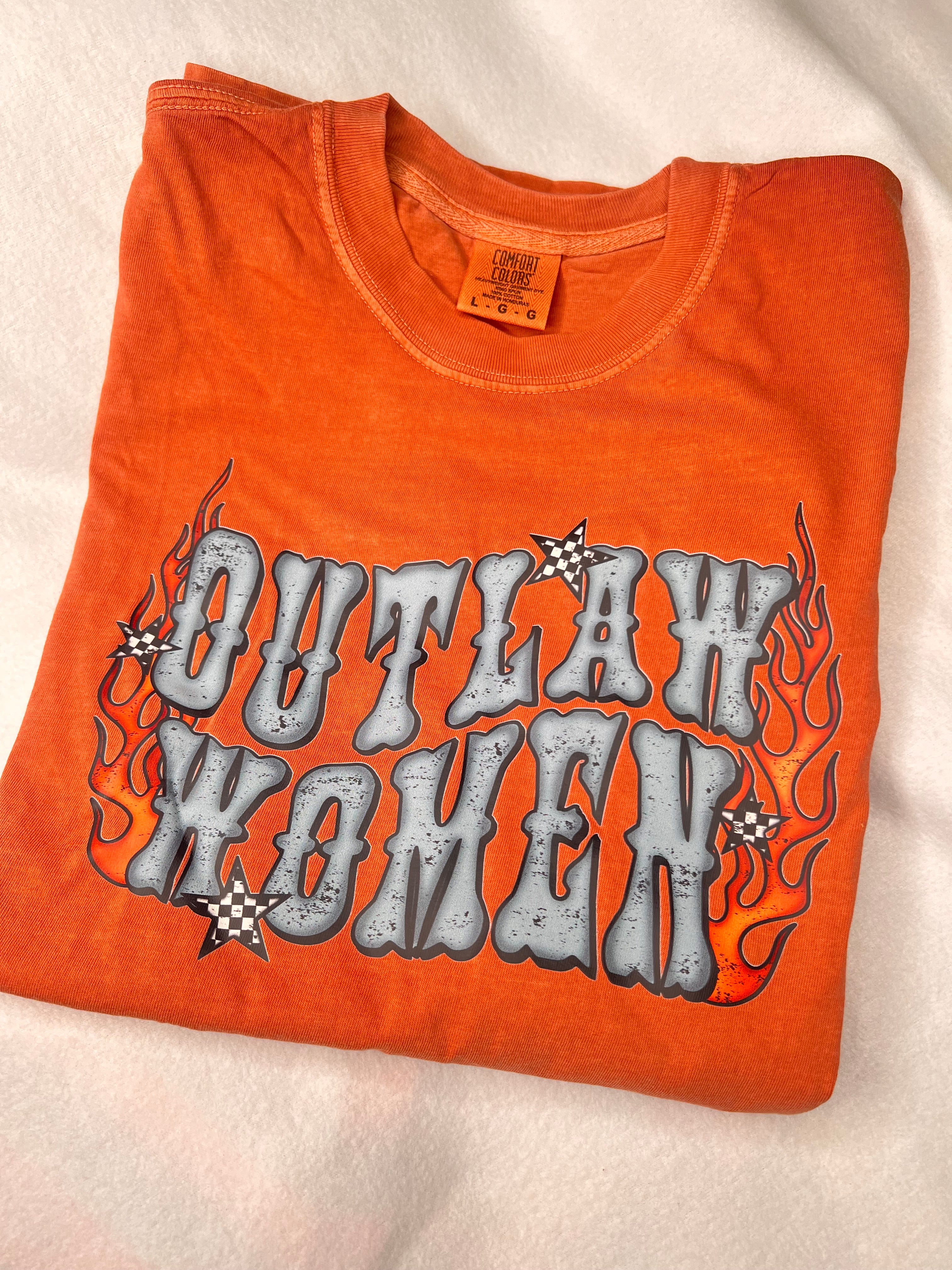 Outlaw women tee