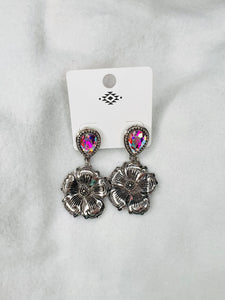 Silver flower dangle earrings