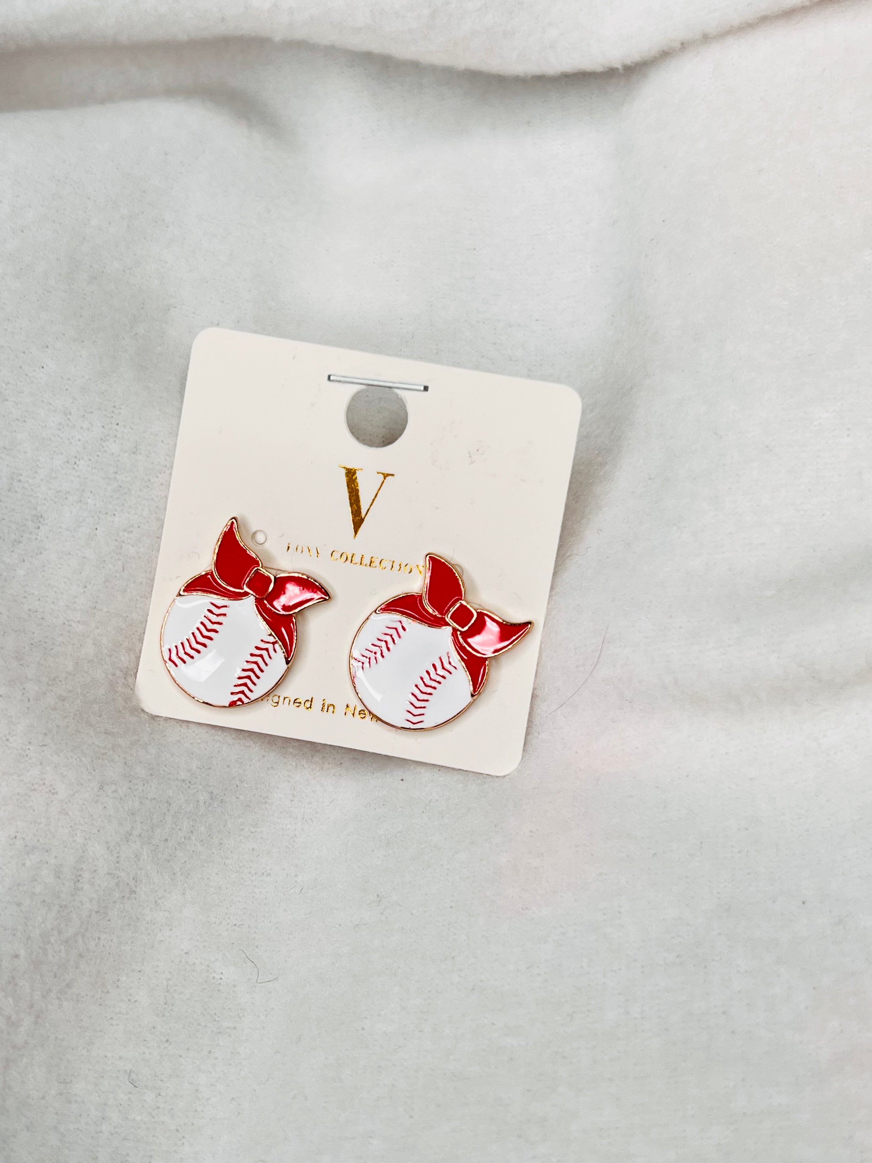 Baseball bow studs