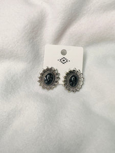 Black flower Western stud earrings